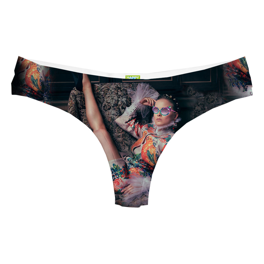 Chic Classic String Front